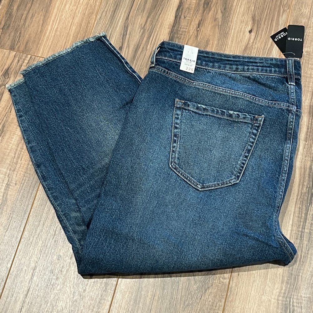 Torrid High-rise Straight Jeans NWT! Size 22S short
